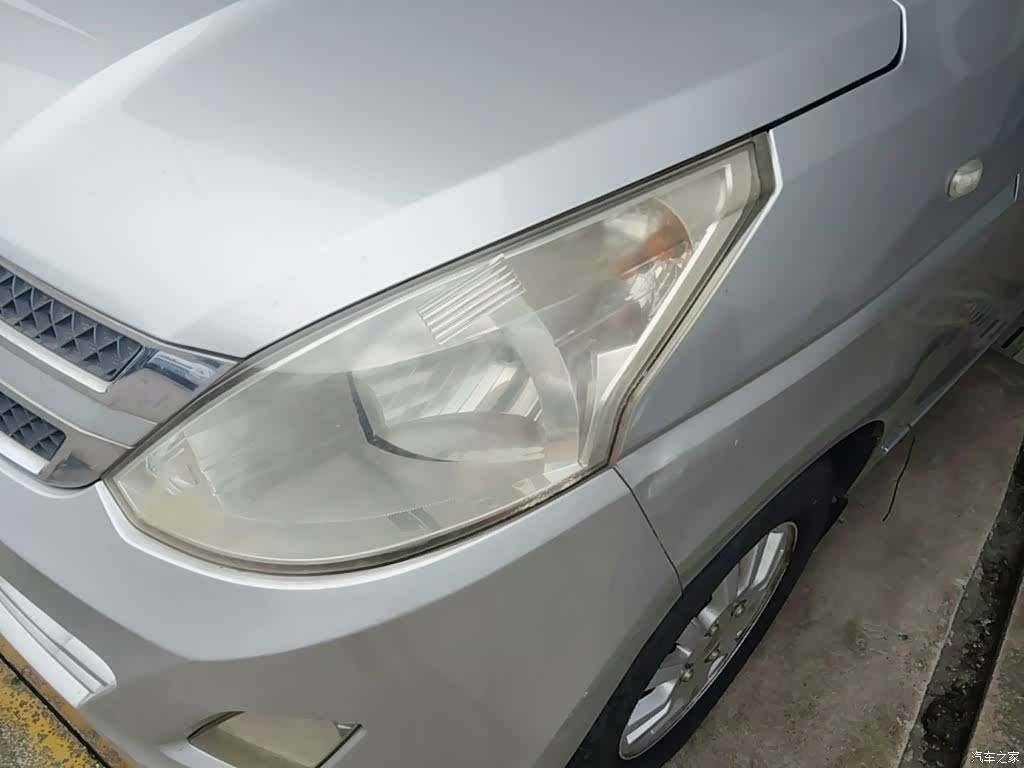 Wuling V, 2017 24