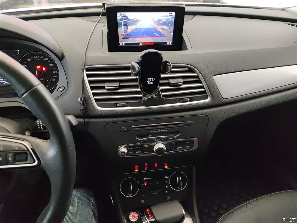 Audi Q3, 2018 13