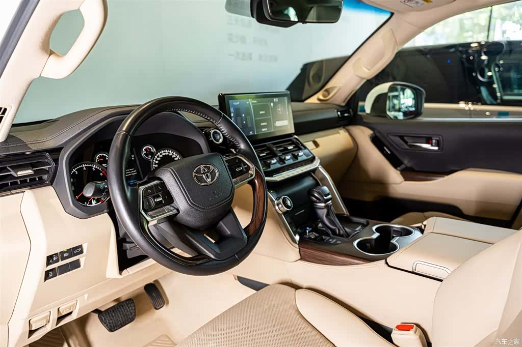 Toyota Land Cruiser, 2024 6