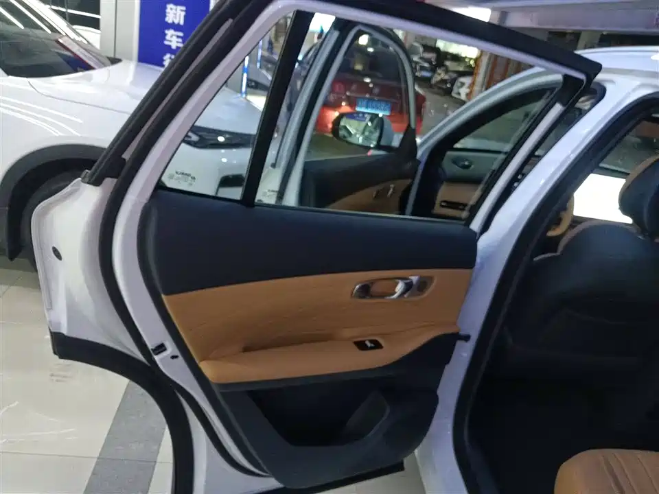 Geely Galaxy Galaxy Starship 7