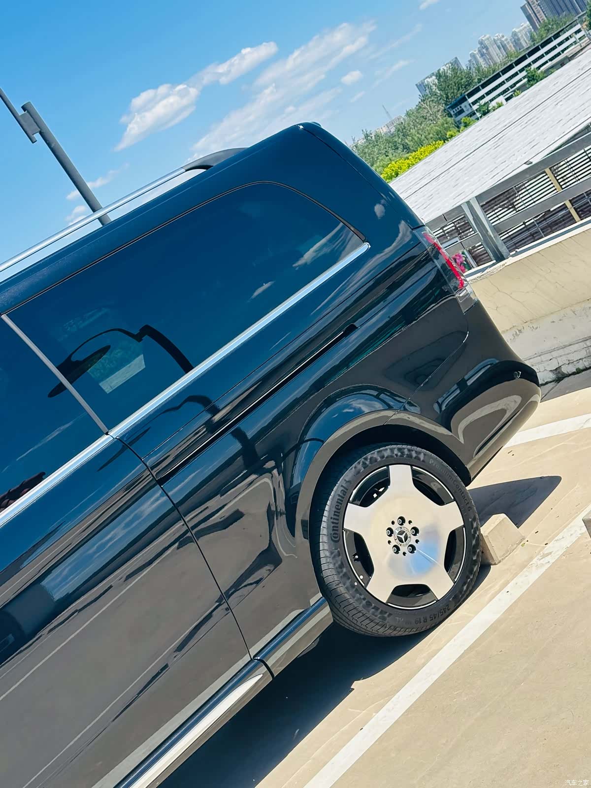 Mercedes-Benz V-Class, 2026 9
