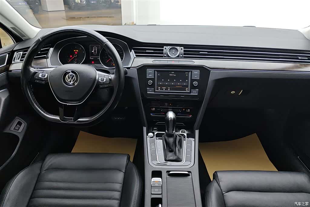 Volkswagen Magotan, 2019 12