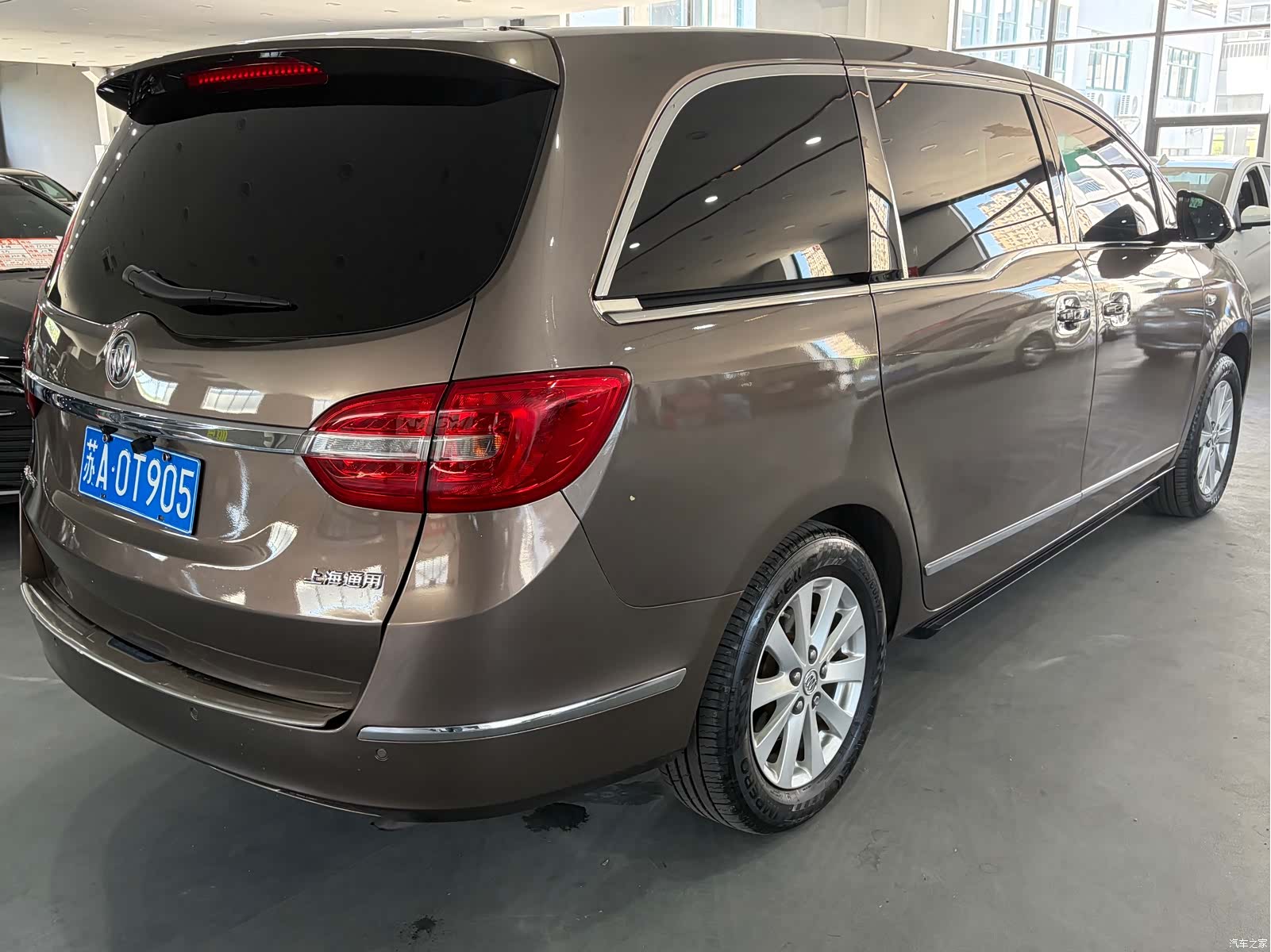 Buick GL8, 2017 все фото