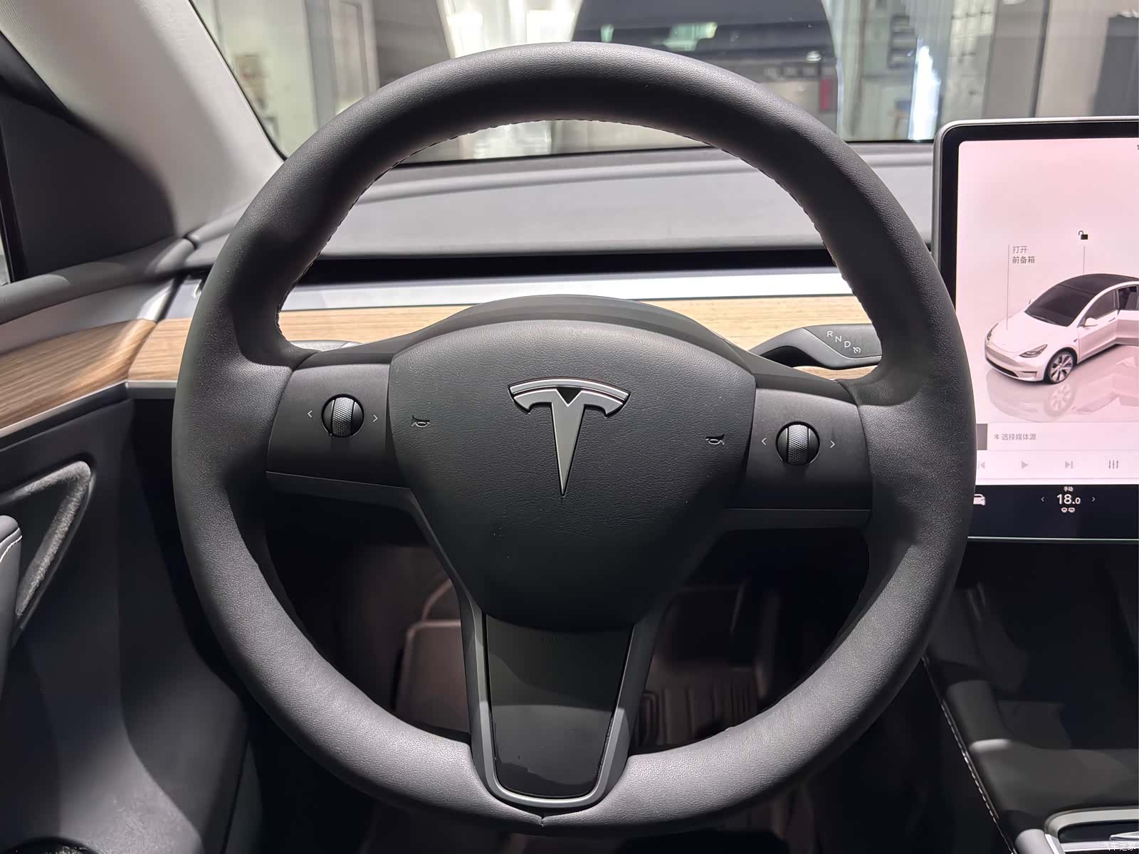 Tesla Model Y, 2023 8