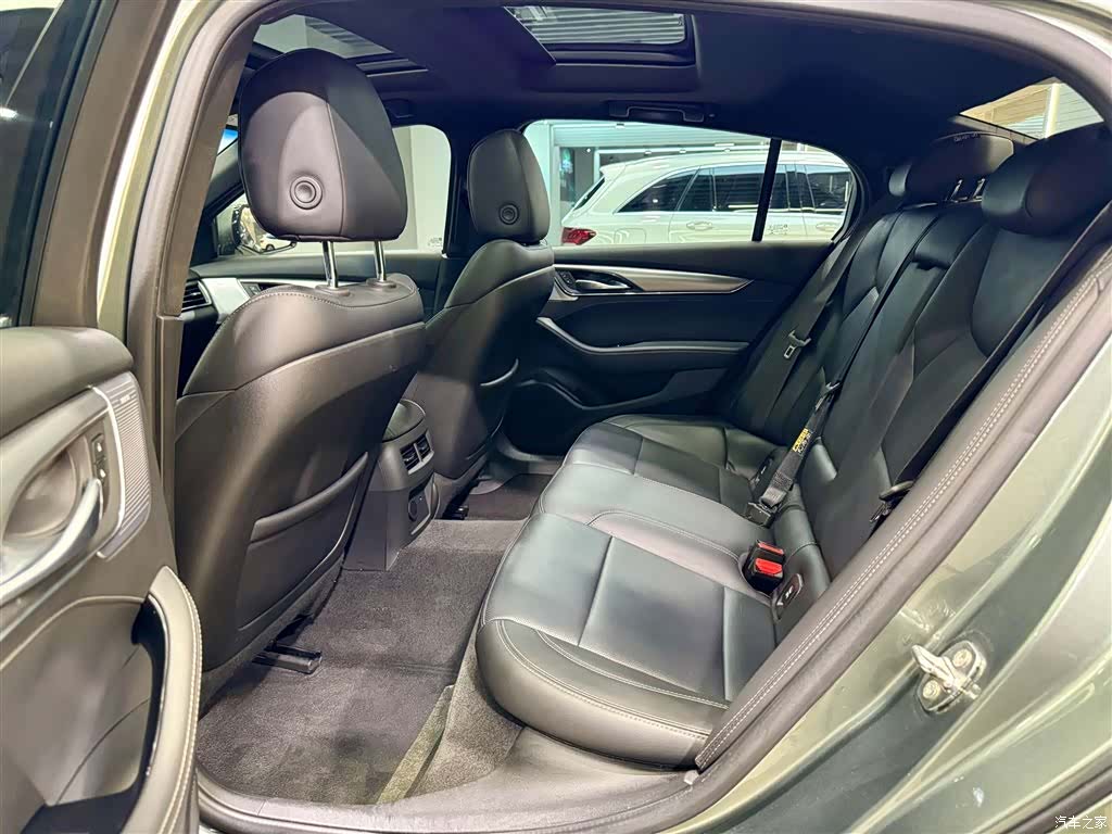 Cadillac CT5, 2023 19