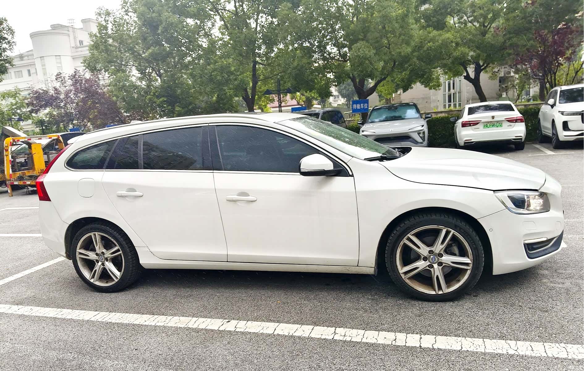 Volvo V60, 2017 4