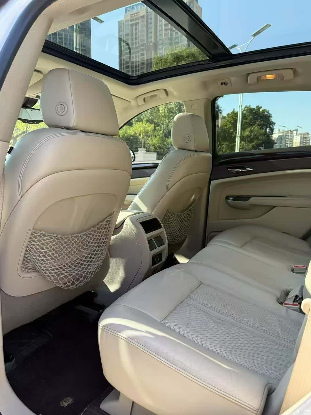 Cadillac SRX, 2016 8