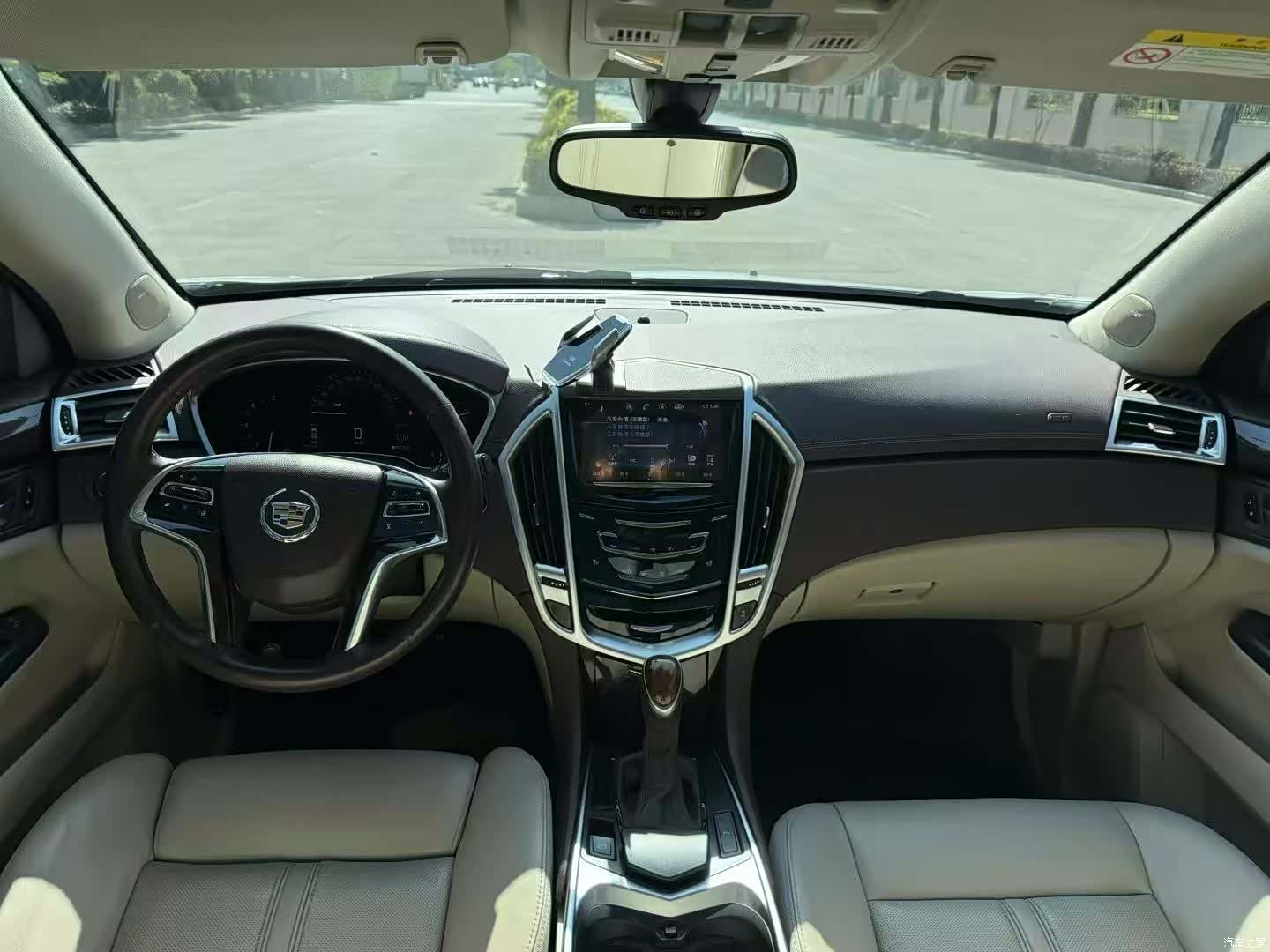 Cadillac SRX, 2016 9
