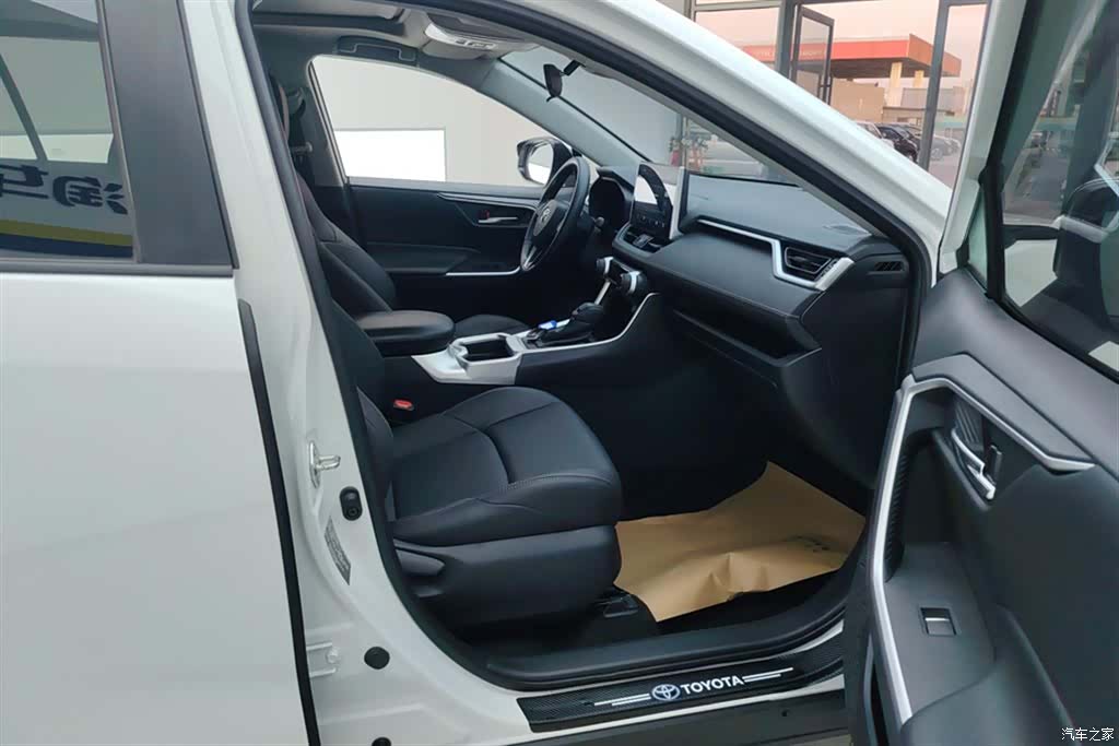 Toyota Wildlander, 2020 8