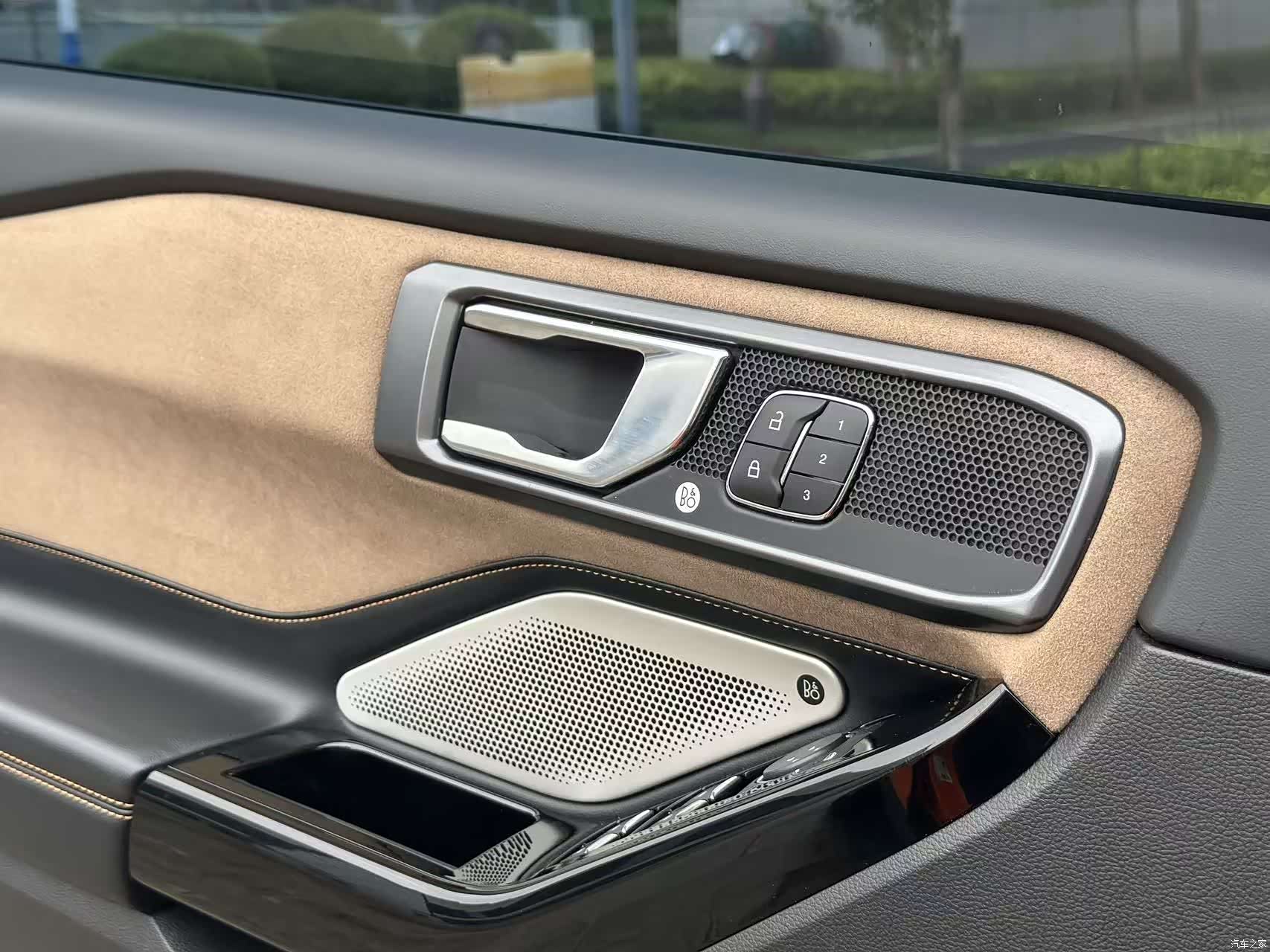 Ford Explorer, 2024 23