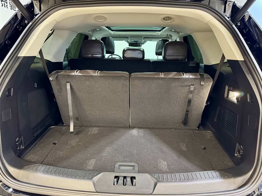 Ford Explorer, 2026 28