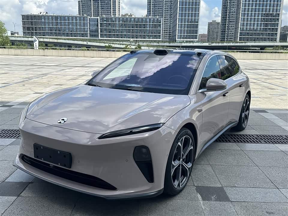 NIO ET5T