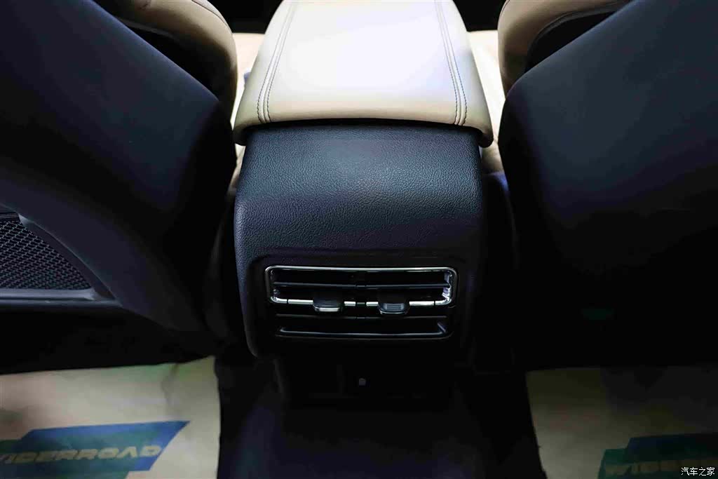 Lincoln Corsair, 2021 18