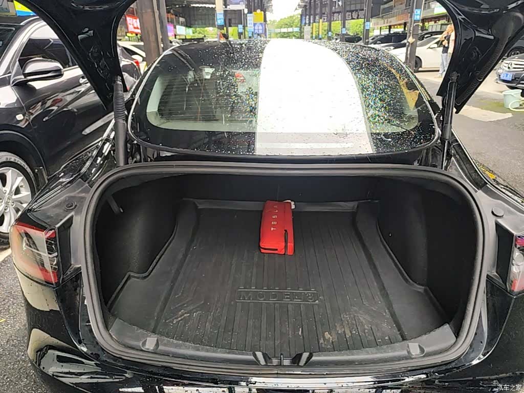 Tesla Model 3, 2022 19