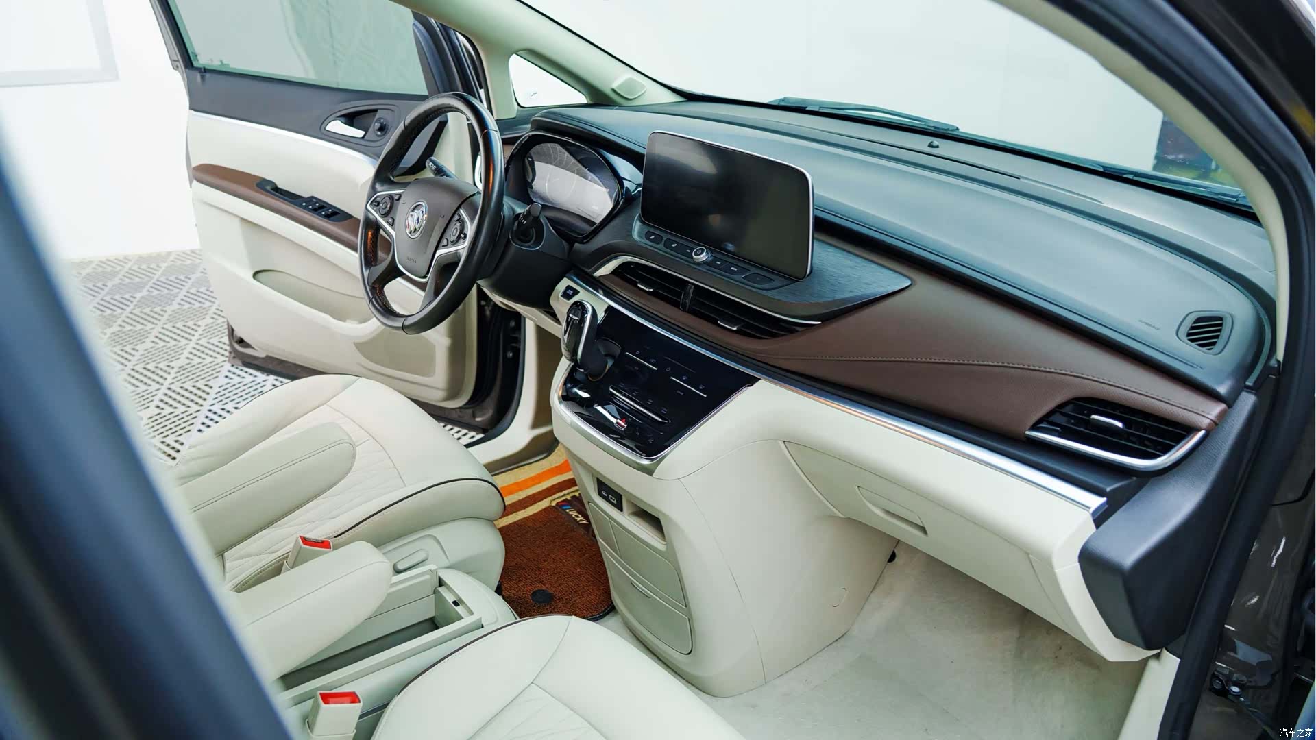 Buick GL8, 2021 11