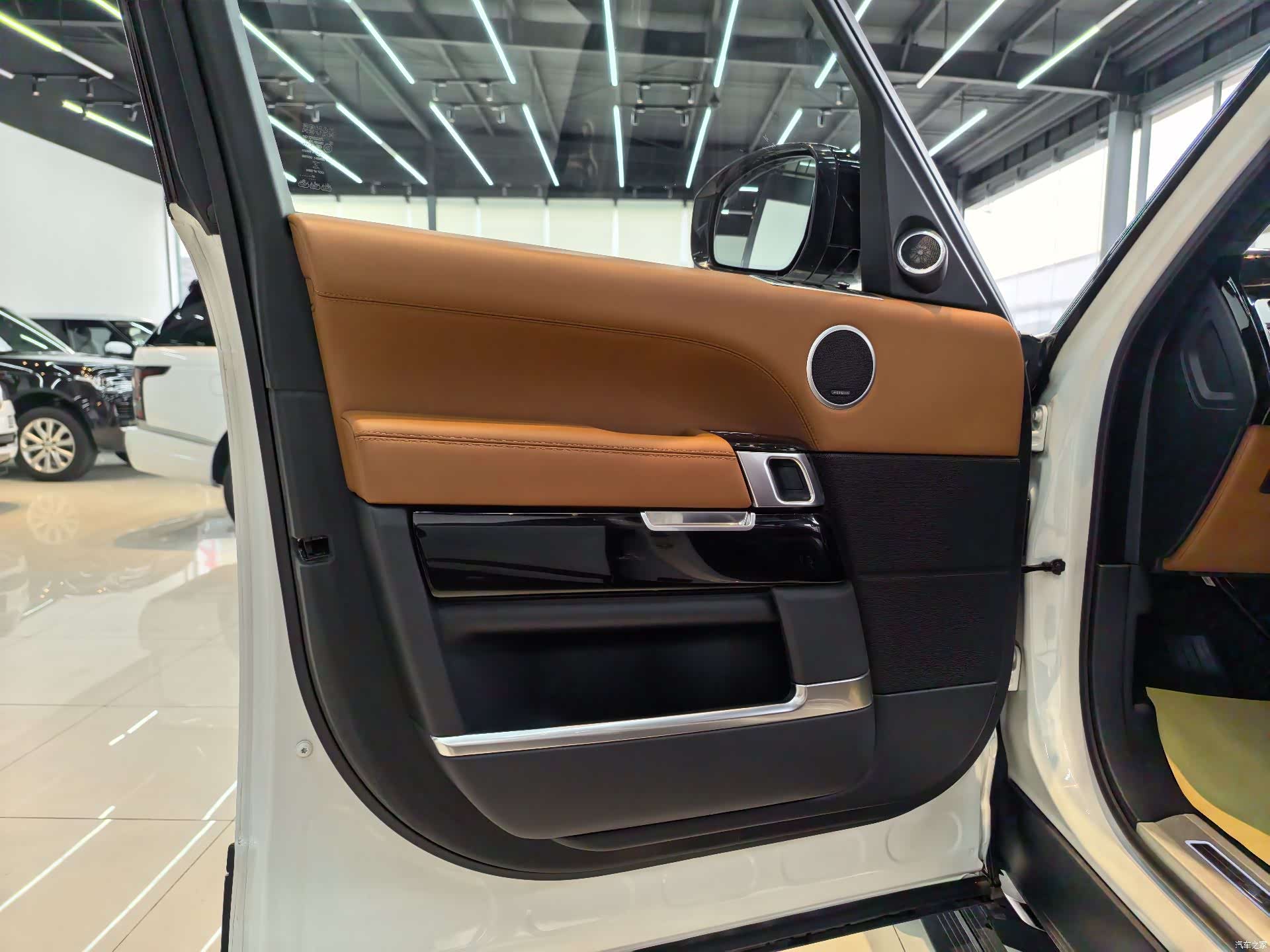 Land Rover Range Rover, 2019 14
