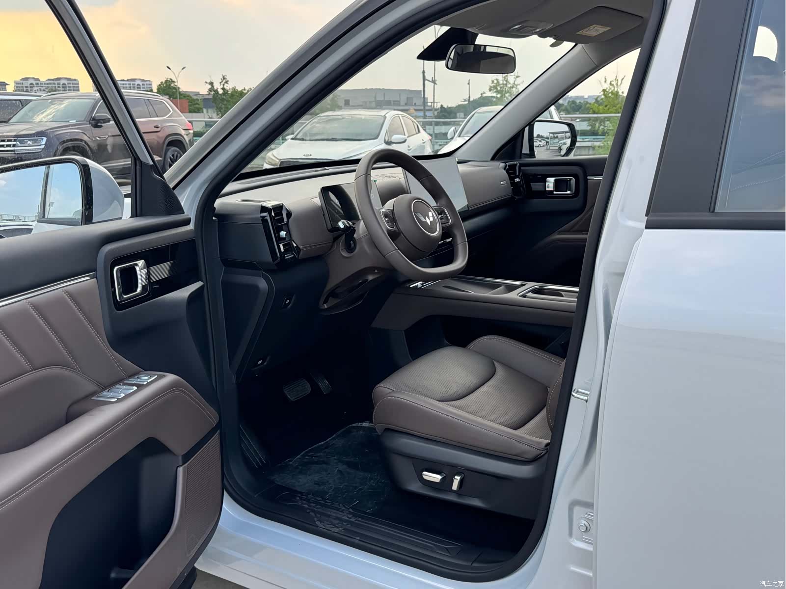 Wuling 560, 2026 8