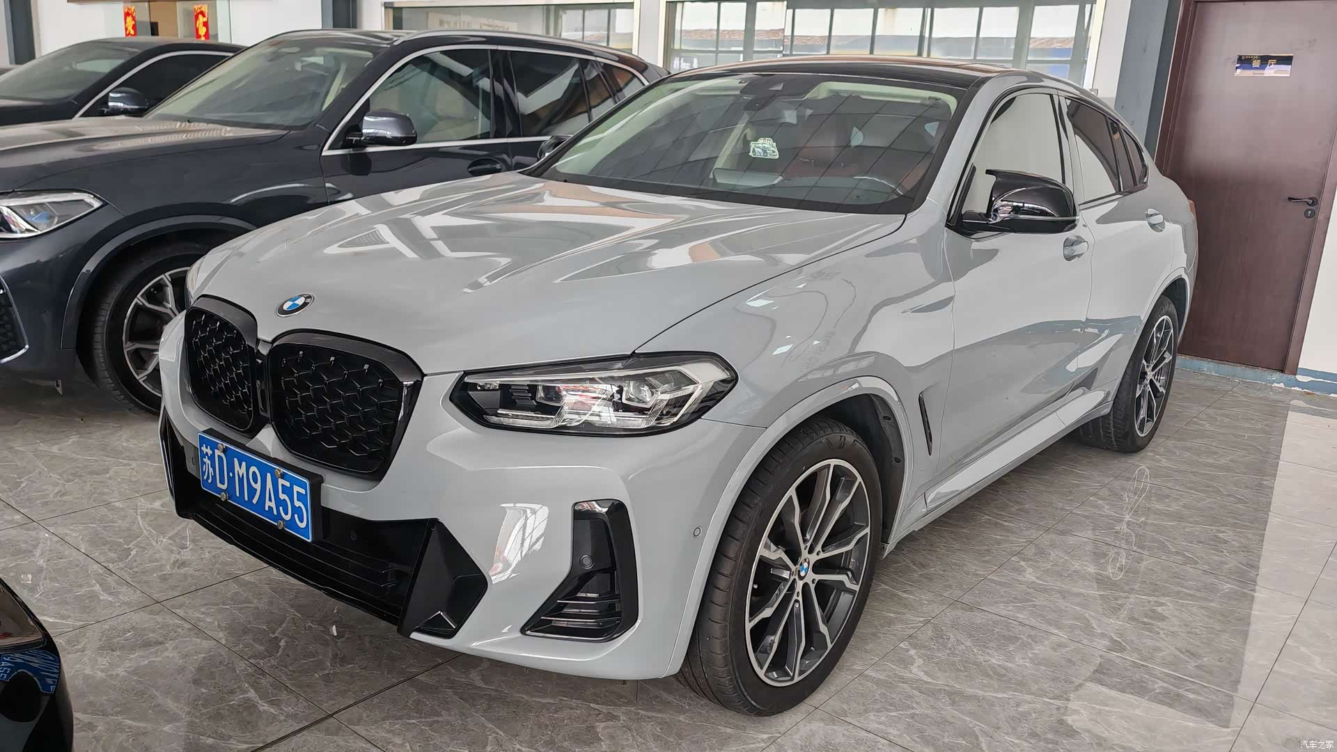 BMW X4, 2023 все фото