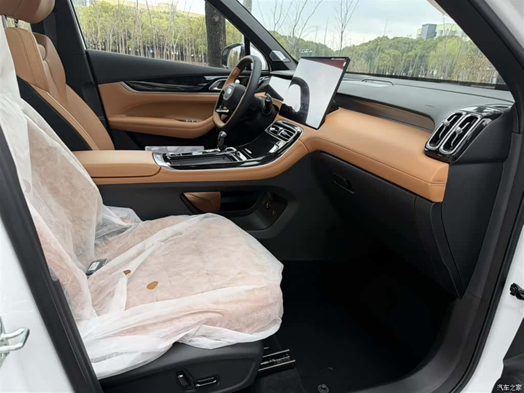 Geely Boyue, 2026 21