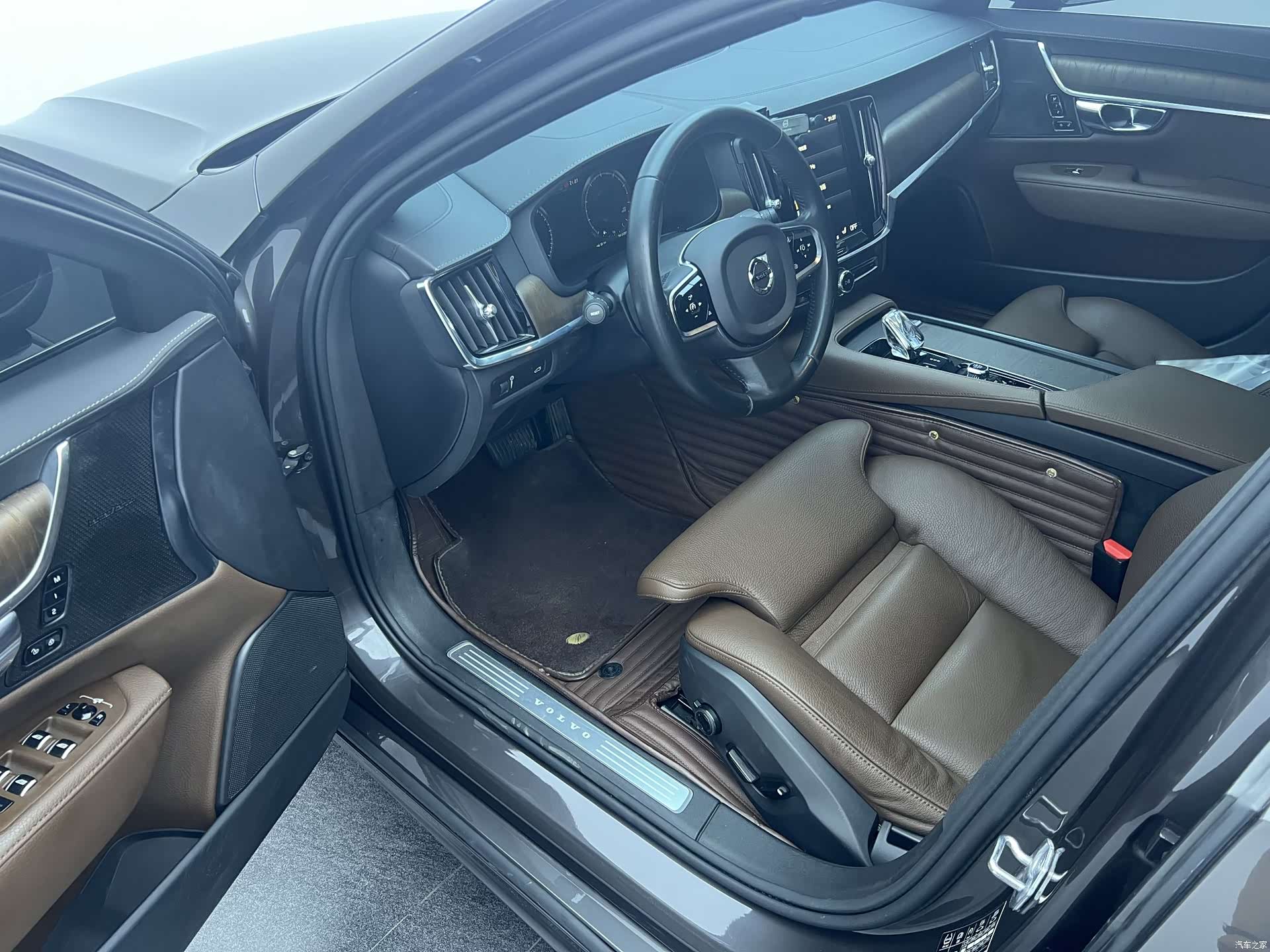 Volvo S90, 2021 4