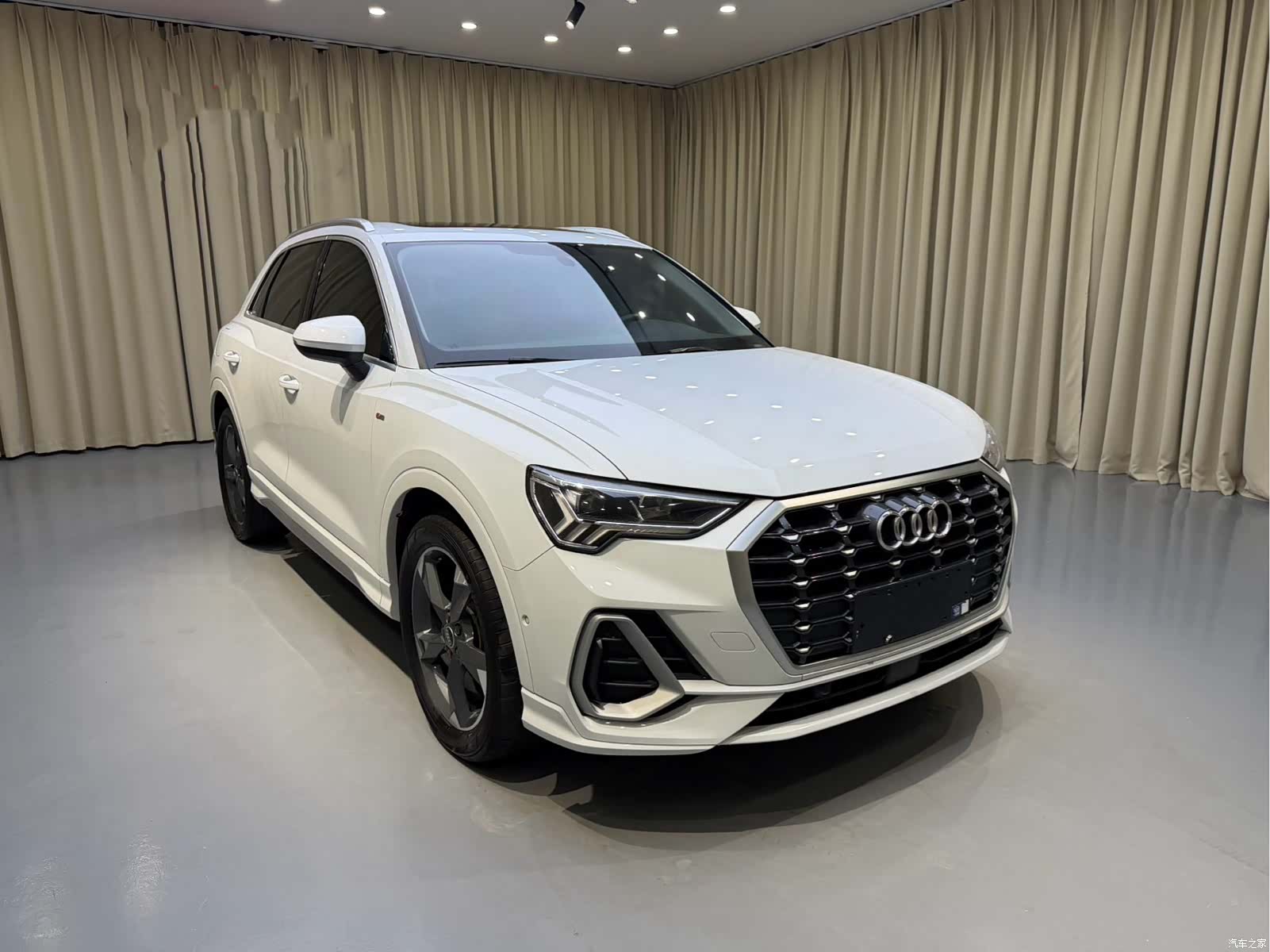 Audi Q3, 2023 3