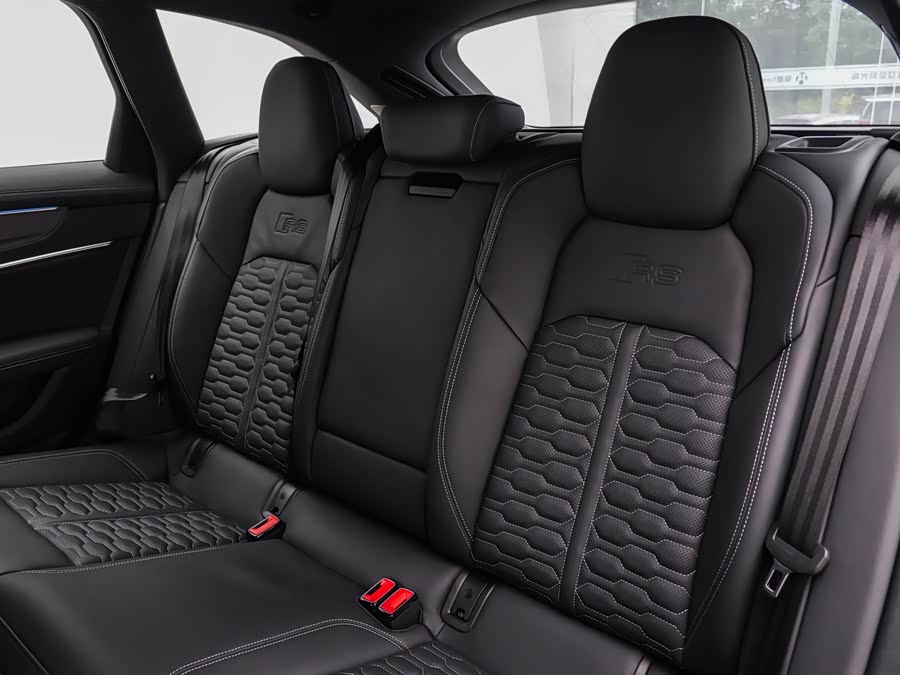Audi RS 6 2022, фото 13
