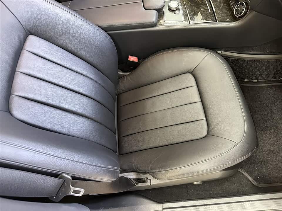 Mercedes-Benz CLS Mercedes-Benz CLS