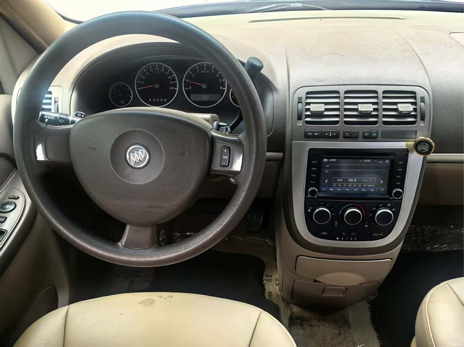 Buick GL8, 2013 13
