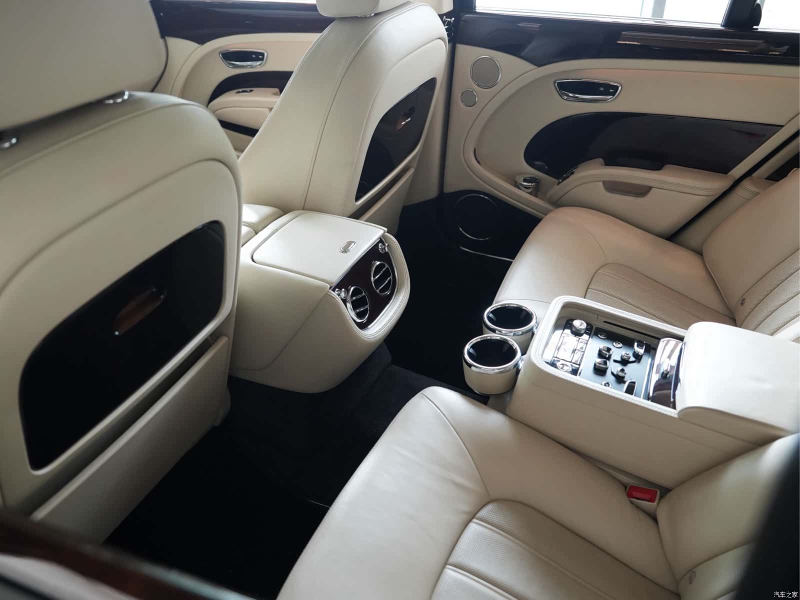 Bentley Mulsanne, 2013 11