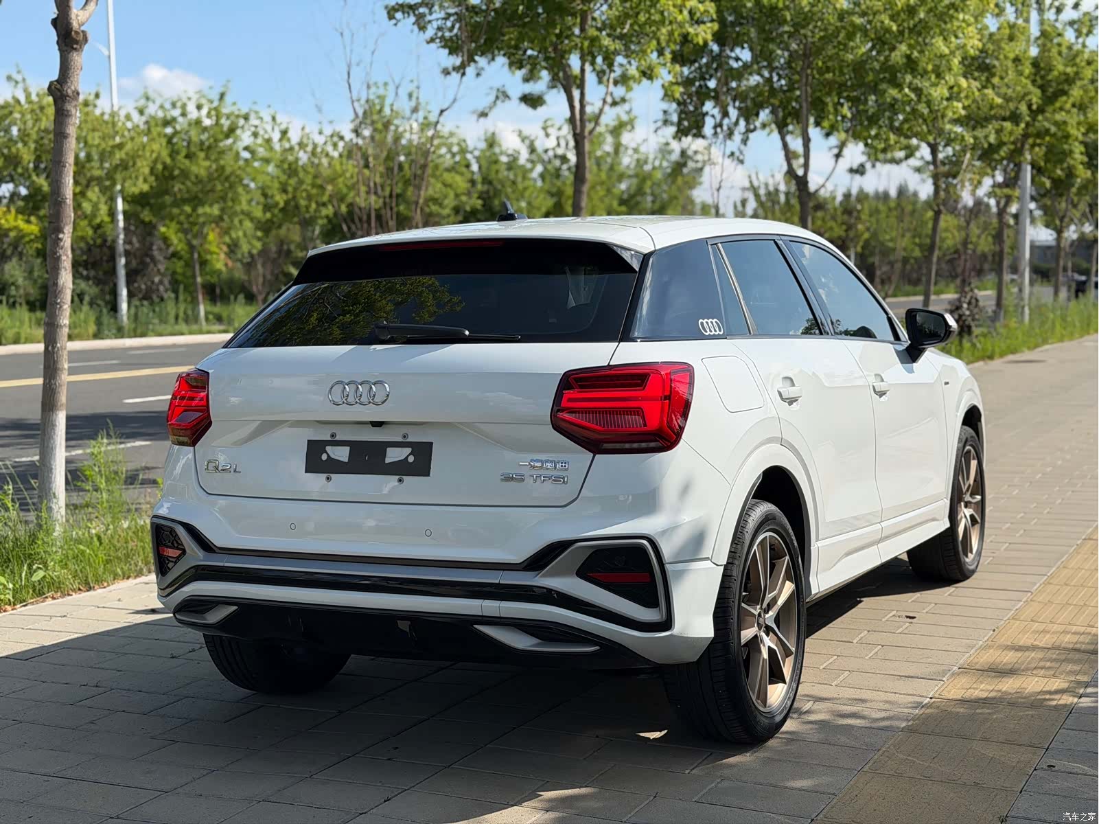 Audi Q2L, 2023 22