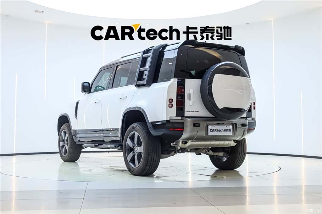 Land Rover Defender, 2024 7