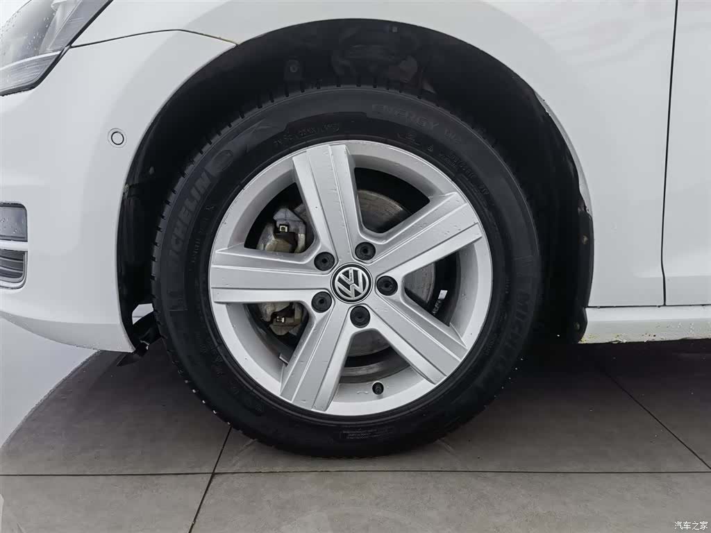Volkswagen Golf, 2015 17