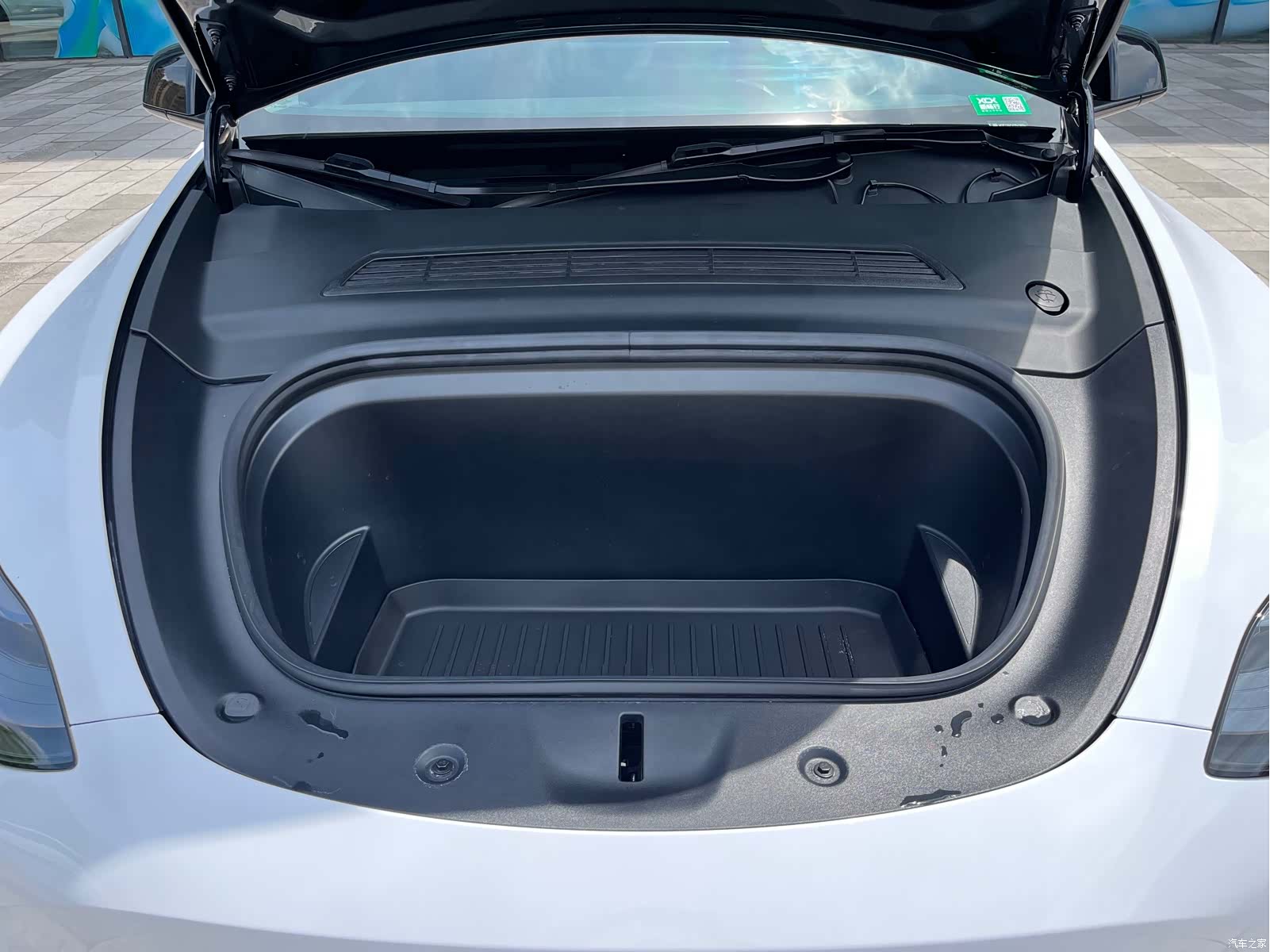 Tesla Model Y, 2024 24
