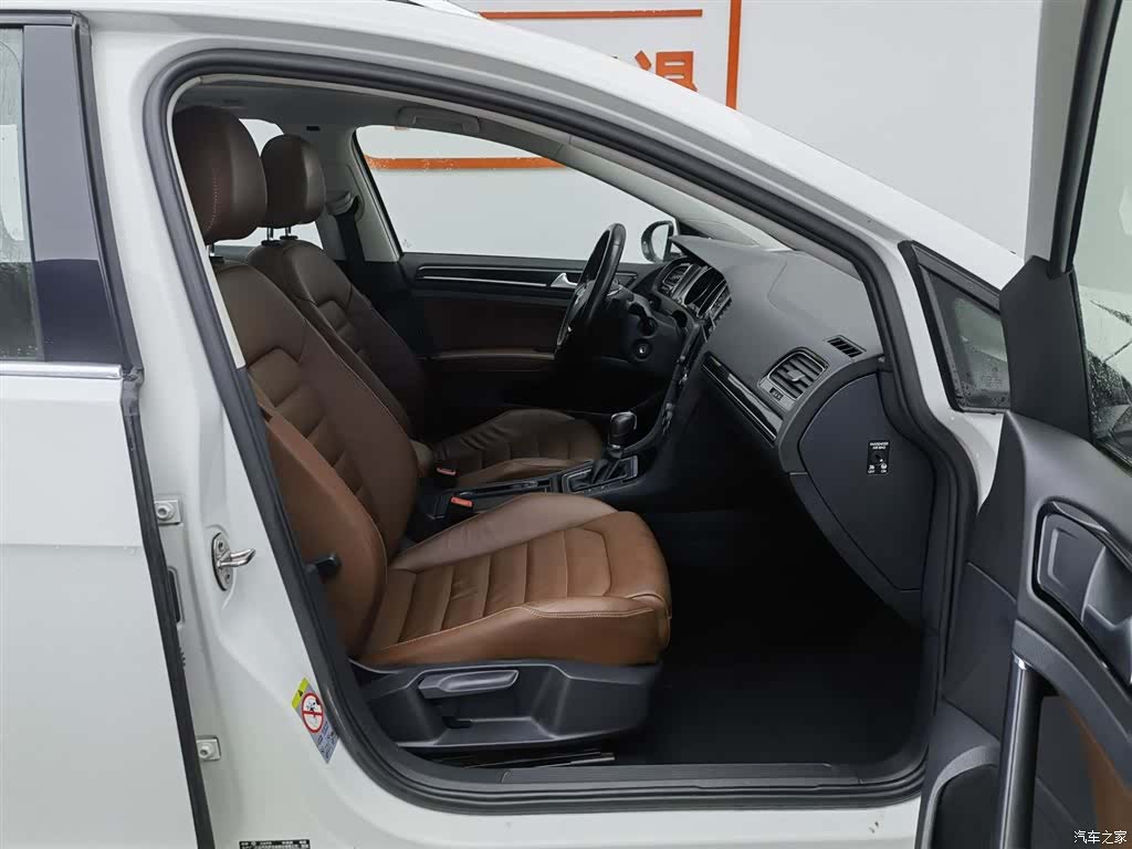 Volkswagen Golf, 2015 23