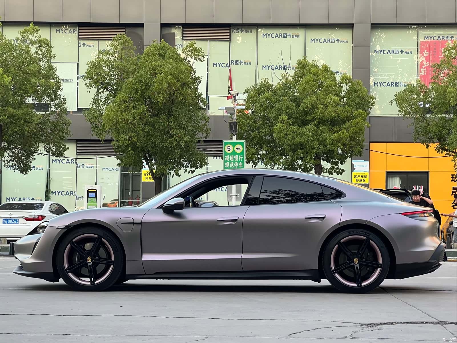 Porsche Taycan, 2021 2