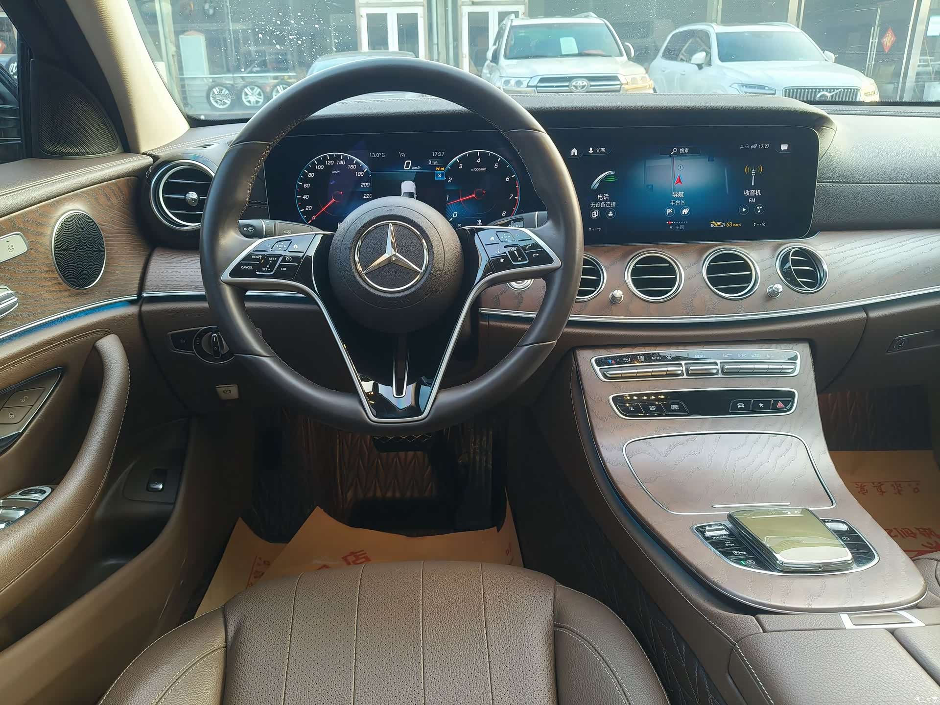 Mercedes-Benz E-Class, 2023 19