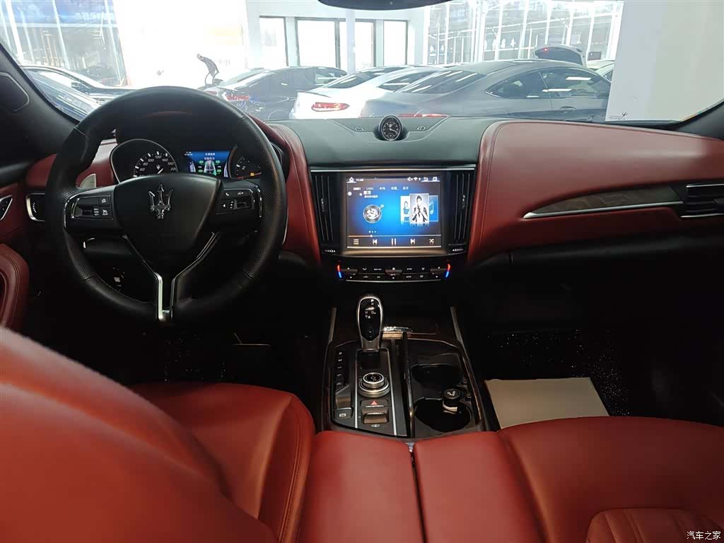 Maserati Levante, 2016 6
