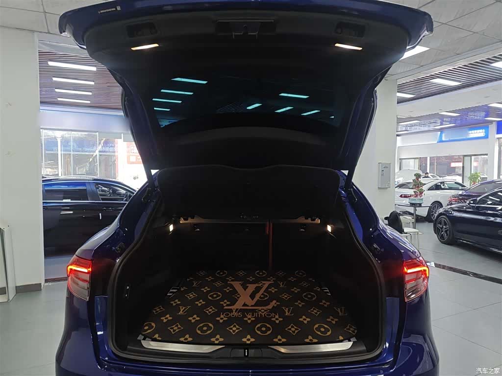 Maserati Levante, 2016 15