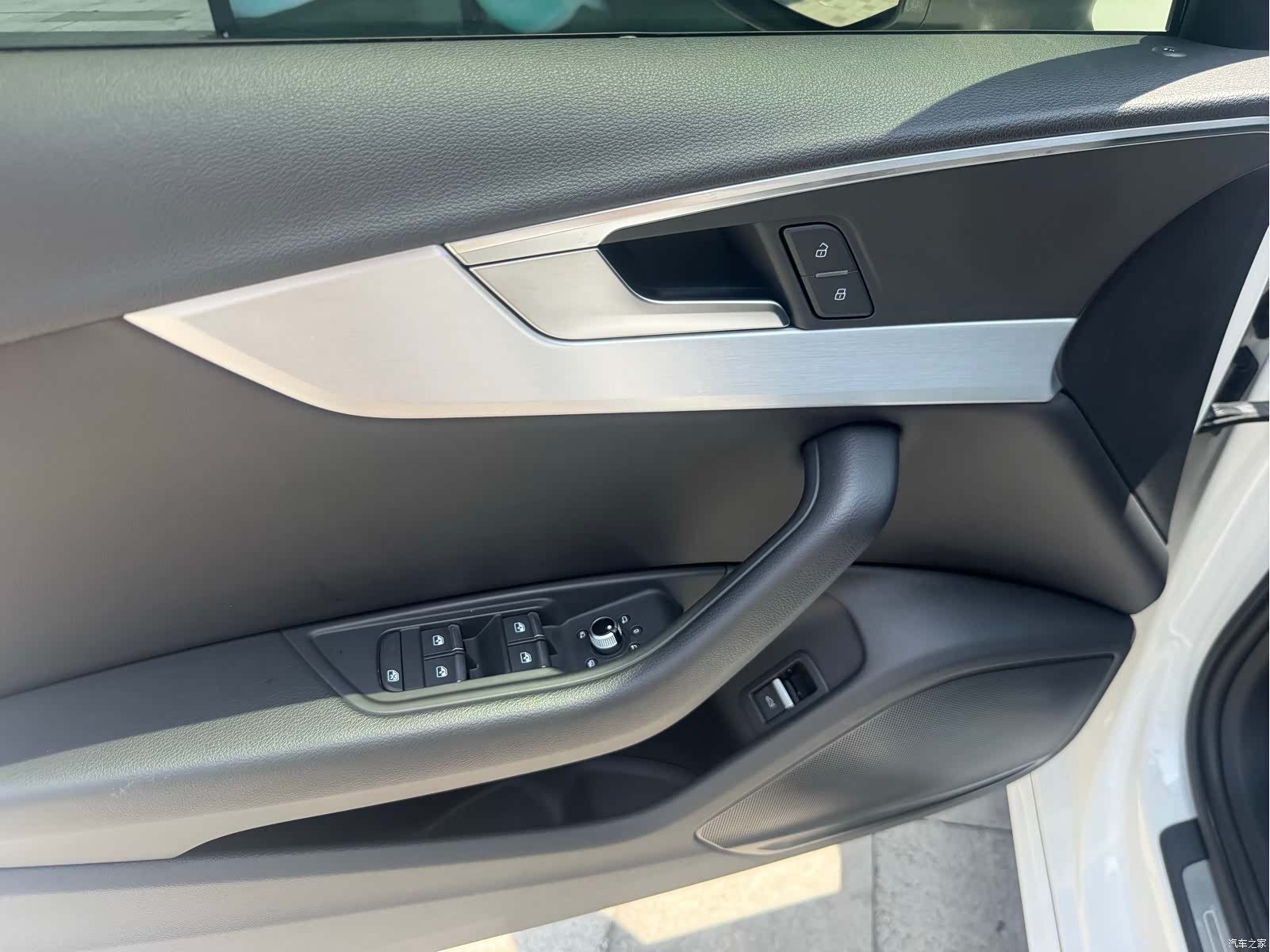 Audi A4L, 2020 25