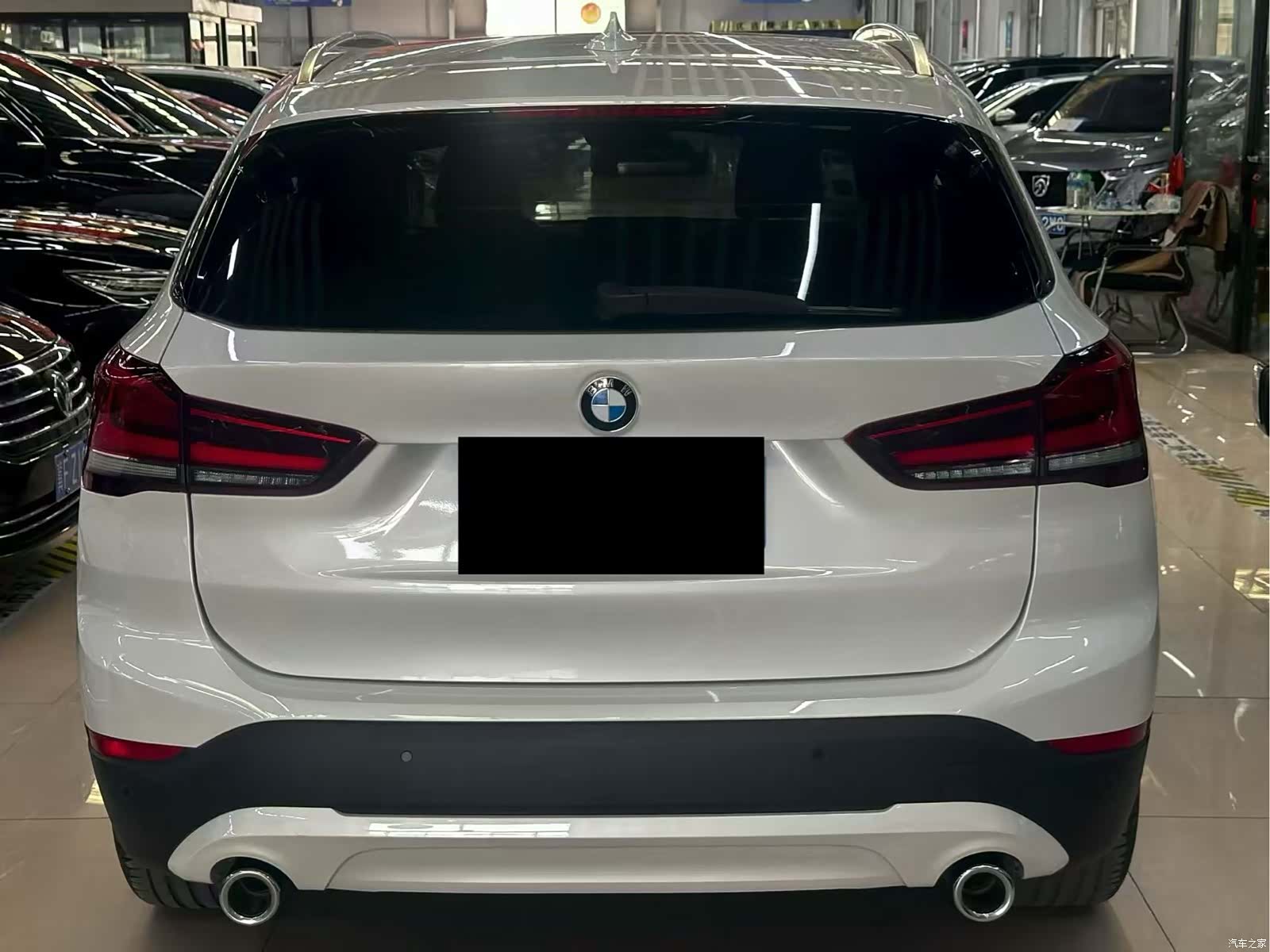 BMW X1, 2023 все фото