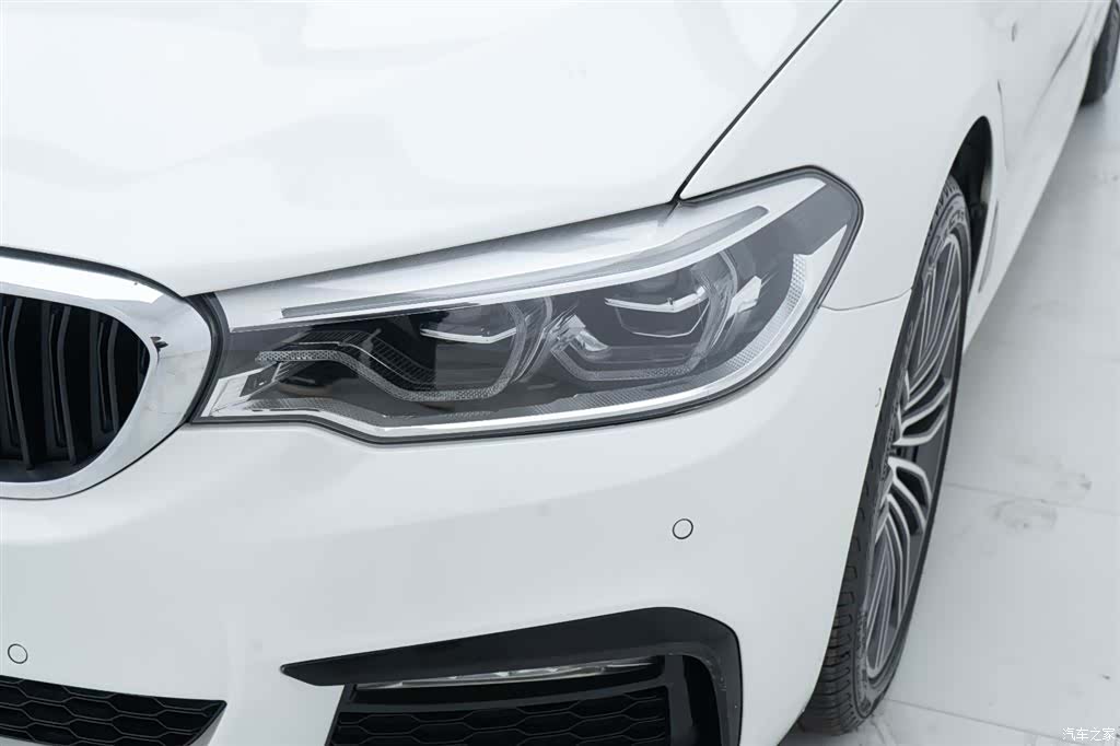 BMW 5 Series, 2017 11