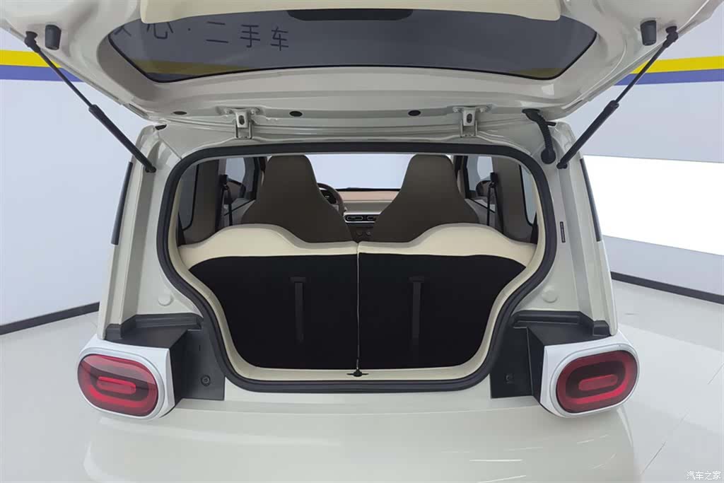Wuling MINIEV, 2025 4