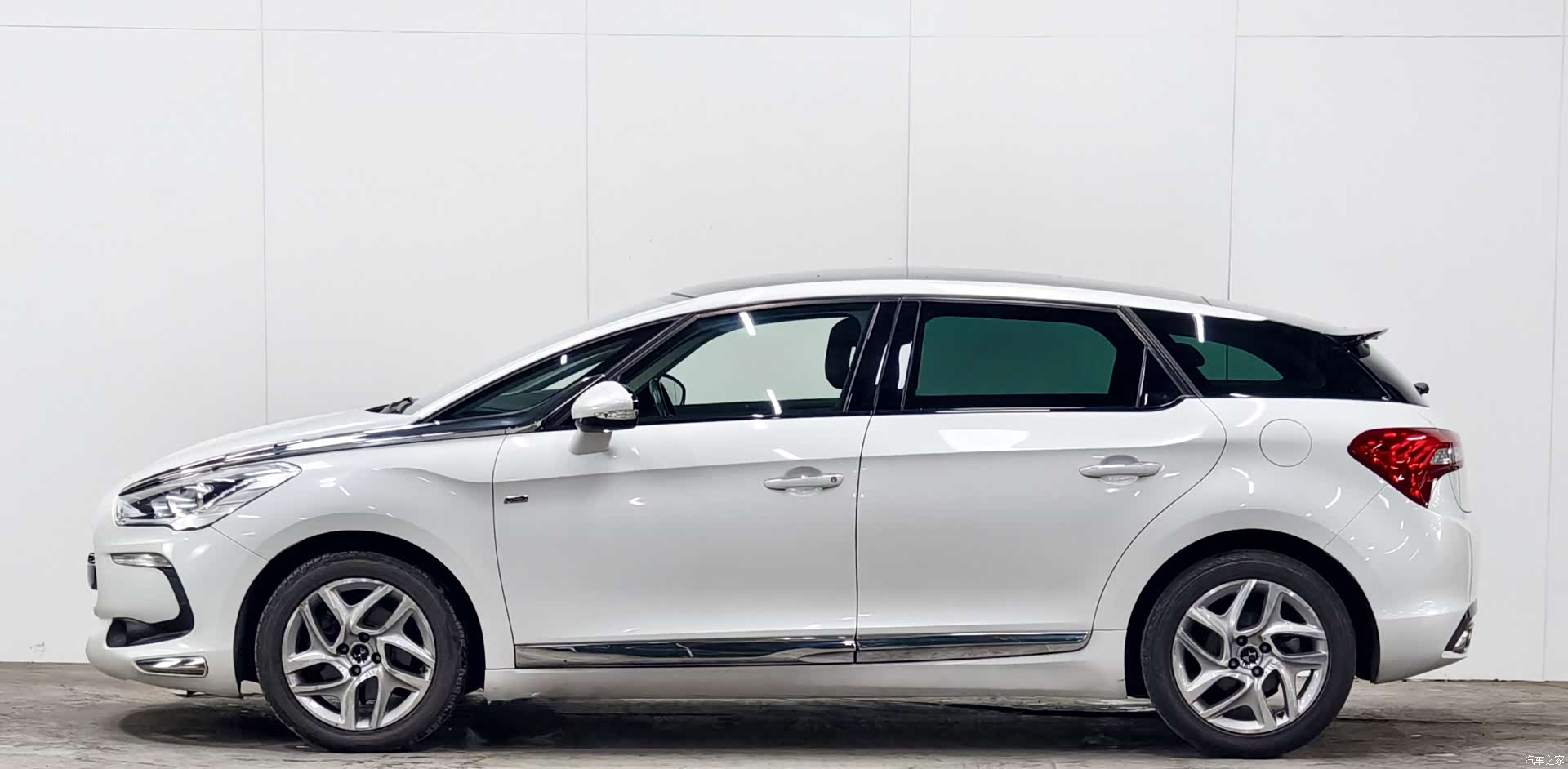 DS THP160, 2015 7