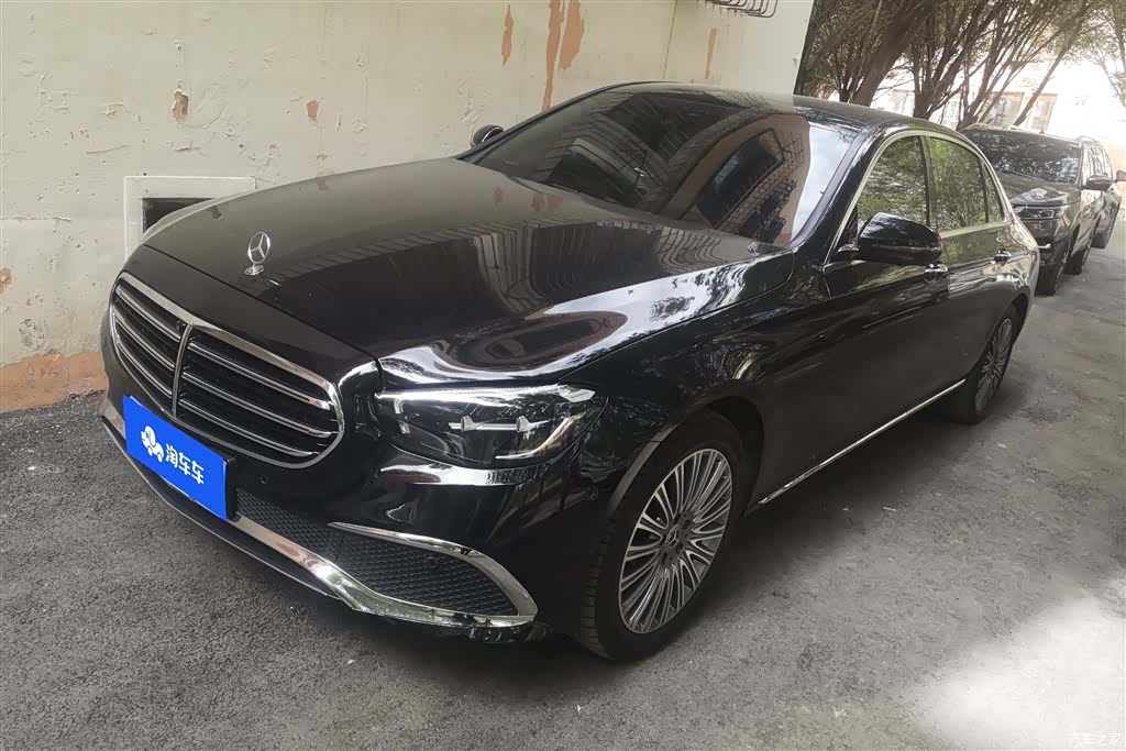 Mercedes-Benz E-Class, 2023 1