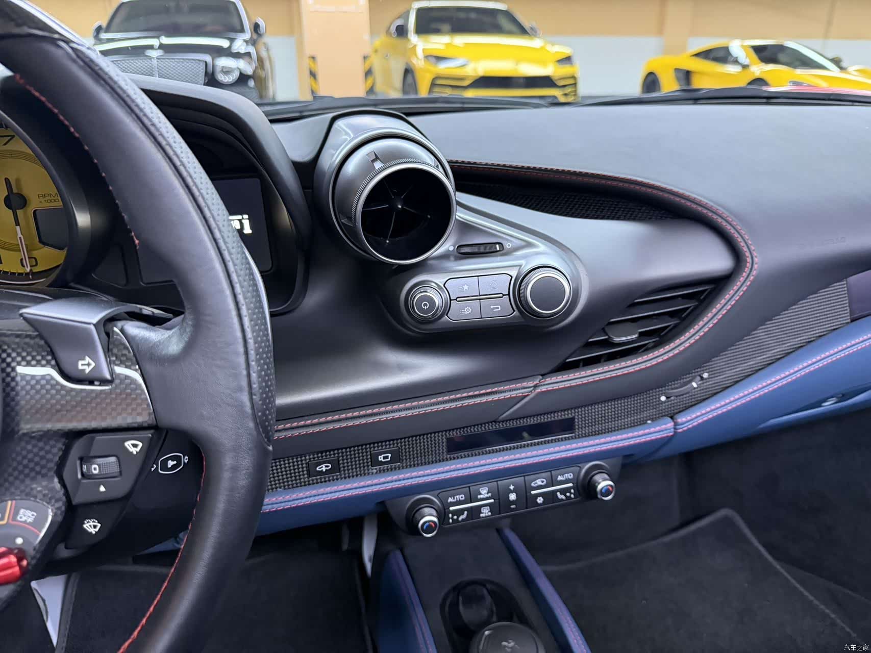 Ferrari F8, 2021 9
