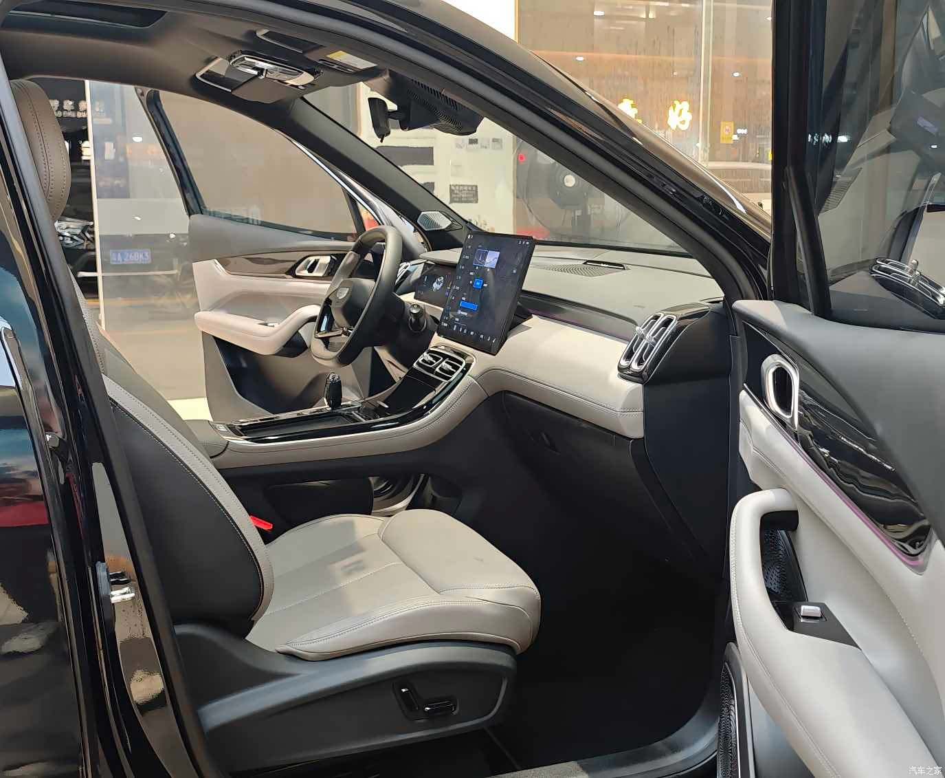 Geely Boyue, 2025 8