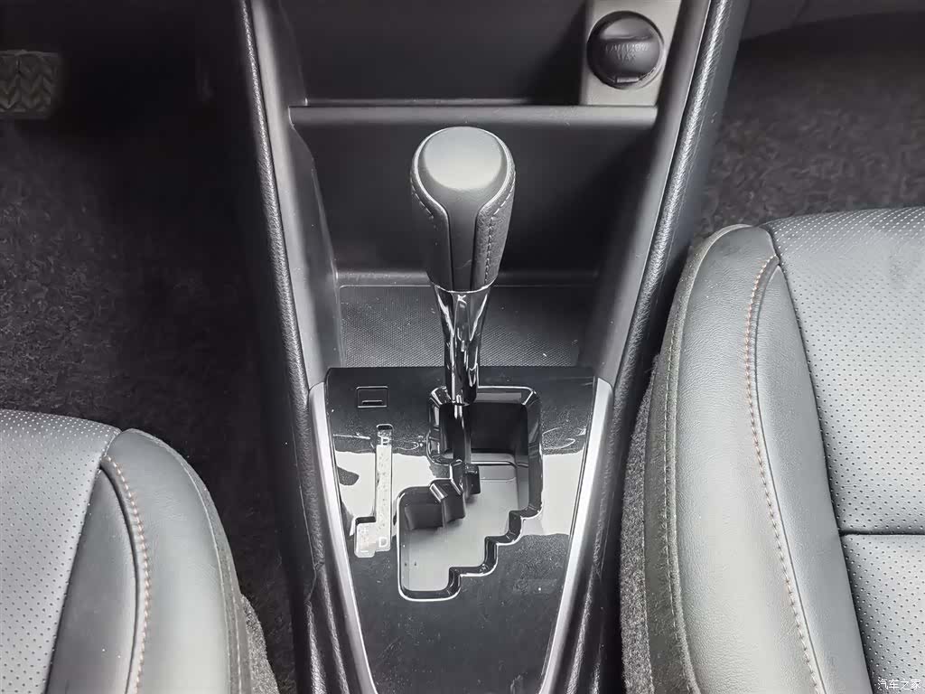 Toyota YARiS L, 2022 13