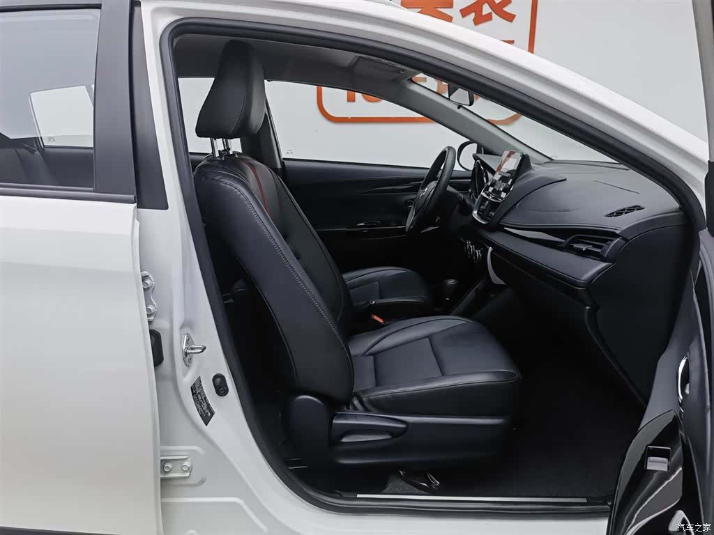 Toyota YARiS L, 2022 23