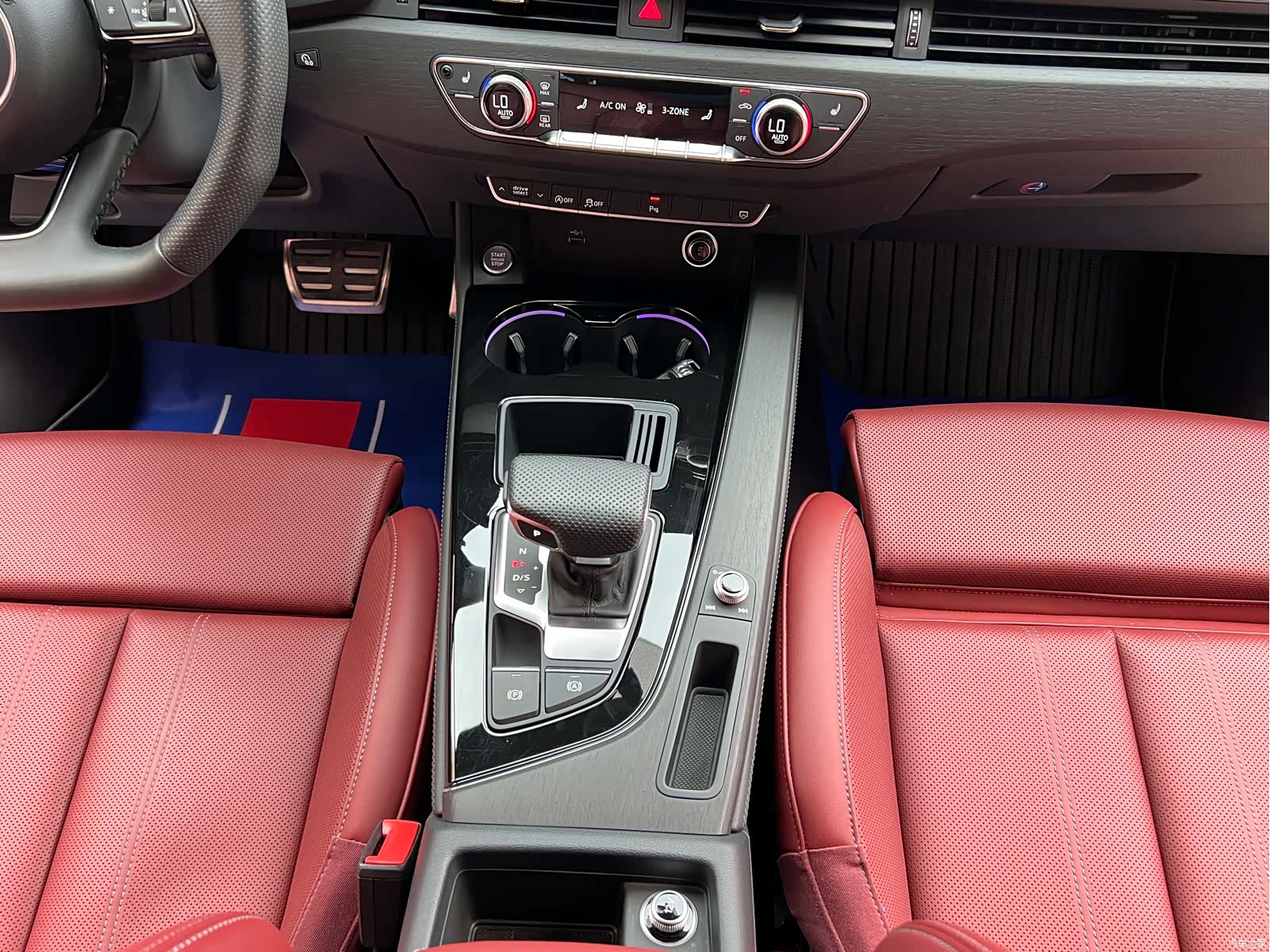 Audi A4L, 2024 14