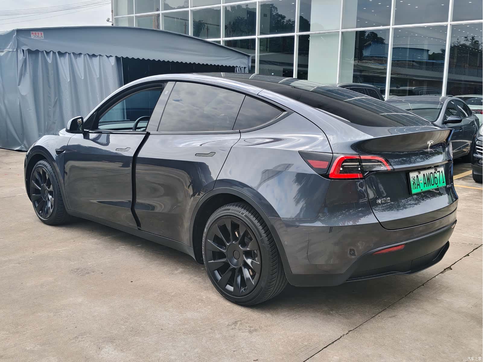 Tesla Model Y, 2021 6